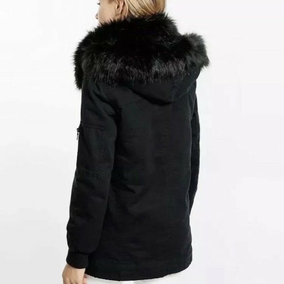 NWT:Express Coat w/ beautiful faux fur collar! - Picture 3 of 7